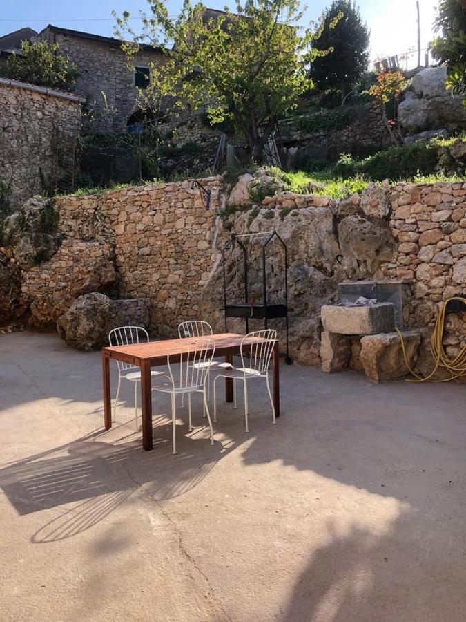 Ca Di Pippo "Tasso" Appartamento Ristrutturato اوركو فيغلينو المظهر الخارجي الصورة